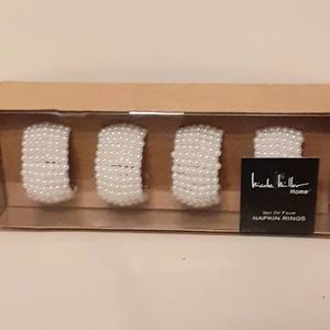 Nicole  Miller Home Set of 4 Napkin Rings.